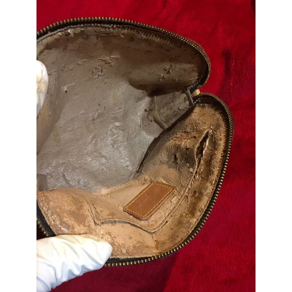 Louis Vuitton Mono Cosmetic Bag - Picture 7 of 10